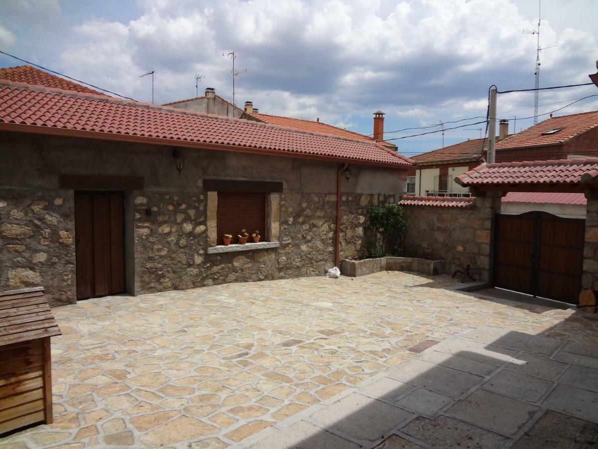 Casa Rural La Gabina Munogalindo Bagian luar foto